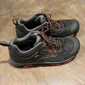 Keen Black and Orange Hiking Shoes with Cushioned Sole